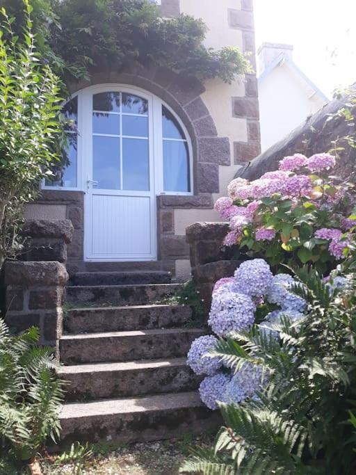 Maison - Villa Bord De Mer, Cote De Granit Rose Перос-Гирек Екстериор снимка